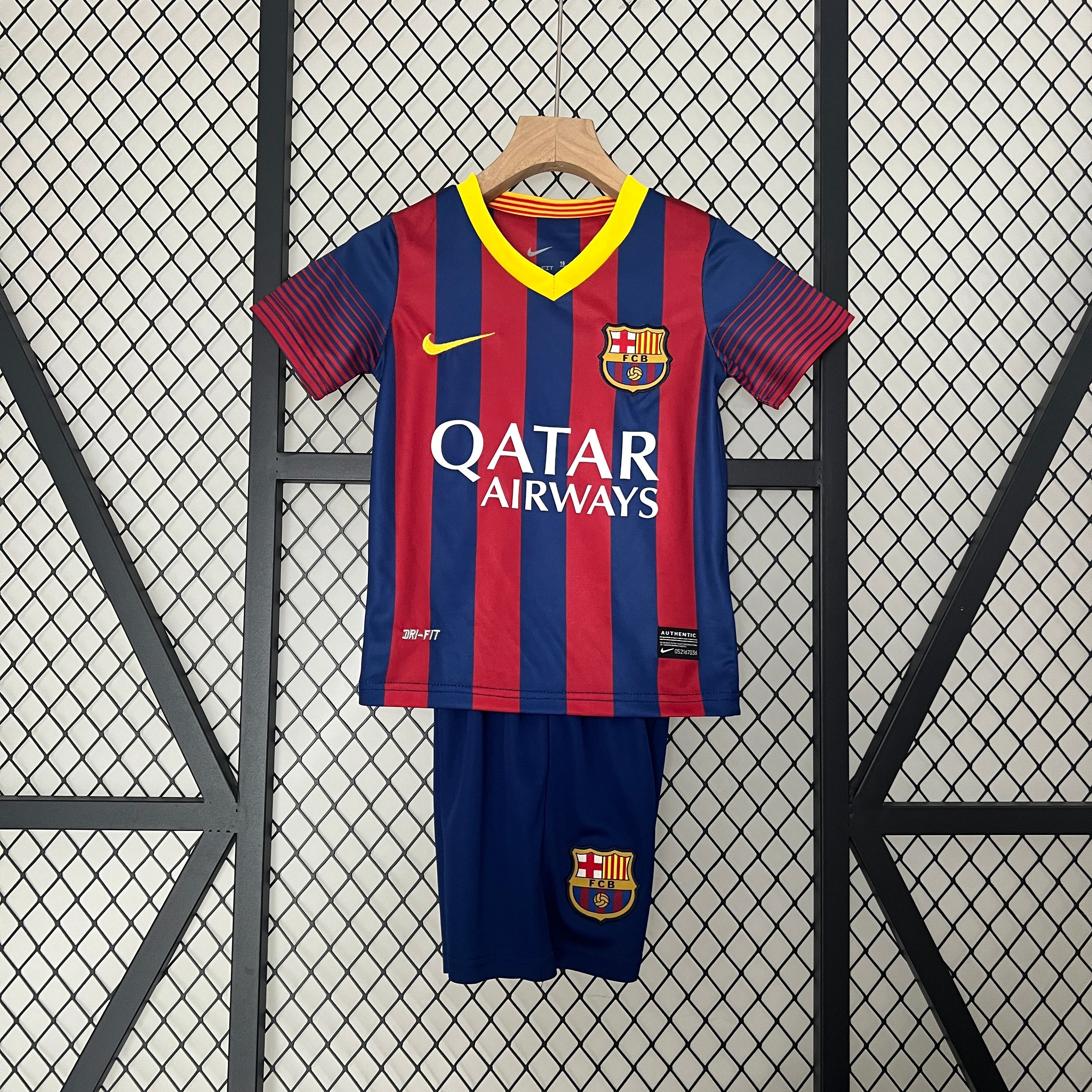 Barcelona Casa 13/14 - Bambino (pantaloncini inclusi)