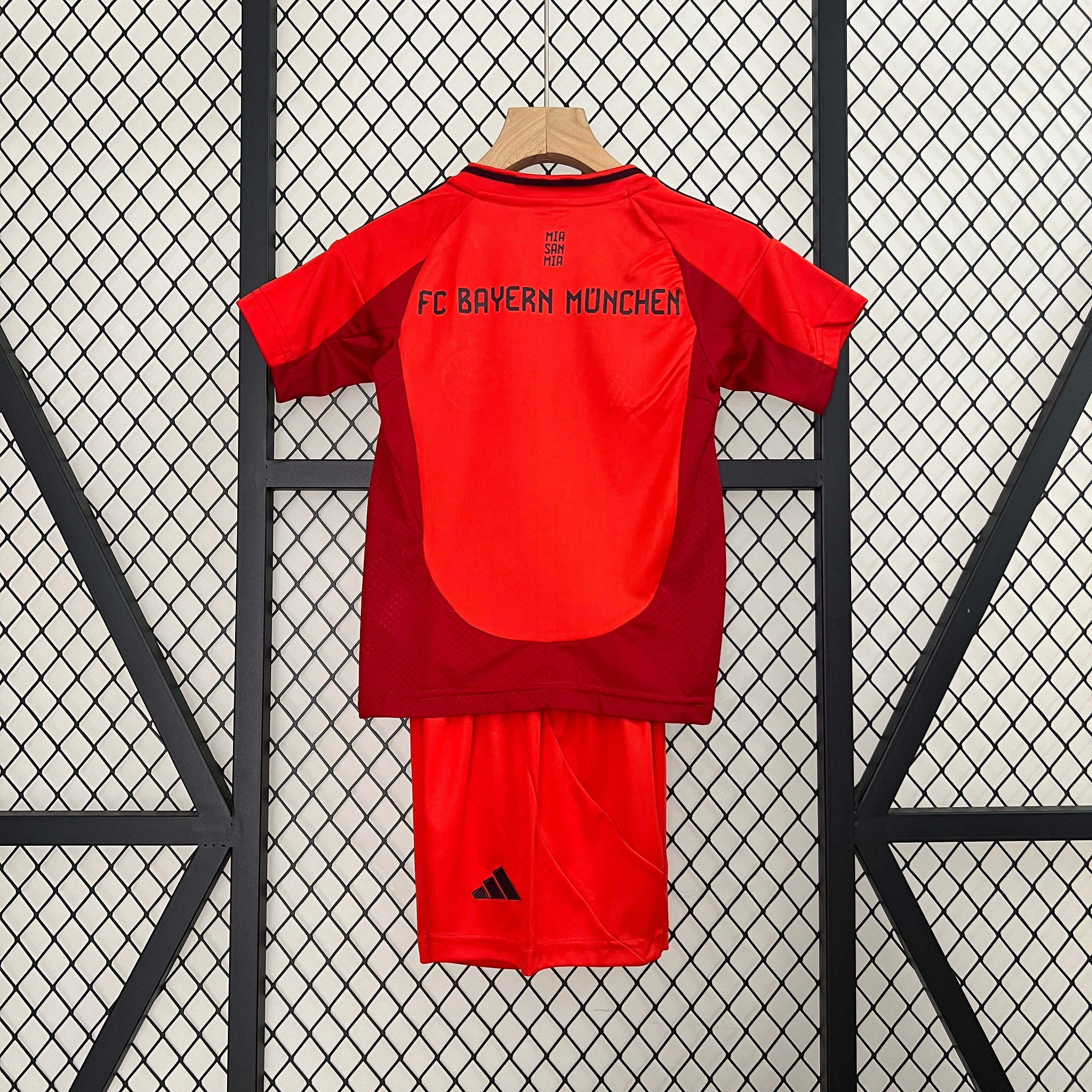 Italie Domicile 24/25 - Enfant (short inclus)